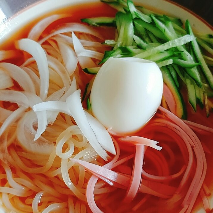 たまね　ハム　茹で卵　きゅうりの冷麺